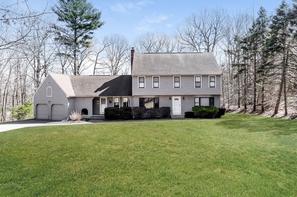 11 Bens Way Hopedale, MA 01747 - Photo 1 of 29
