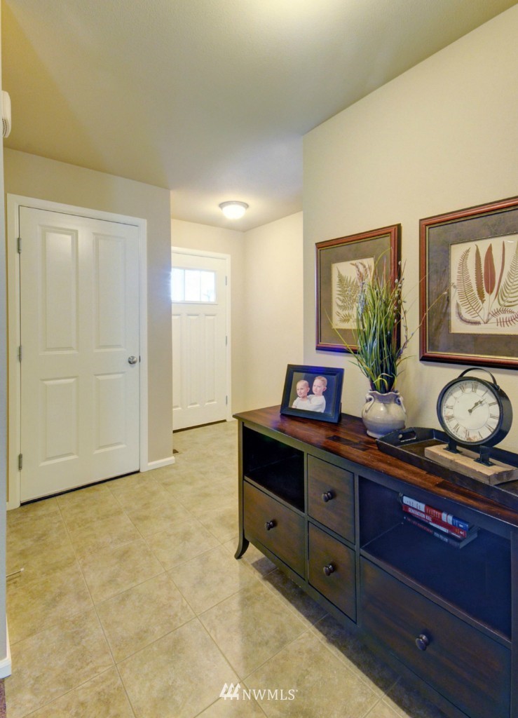 26 194th Street Southwest Bothell, WA 98012 - Photo 2 of 18