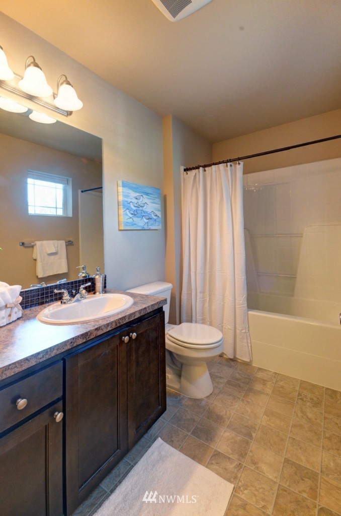 26 194th Street Southwest Bothell, WA 98012 - Photo 14 of 18