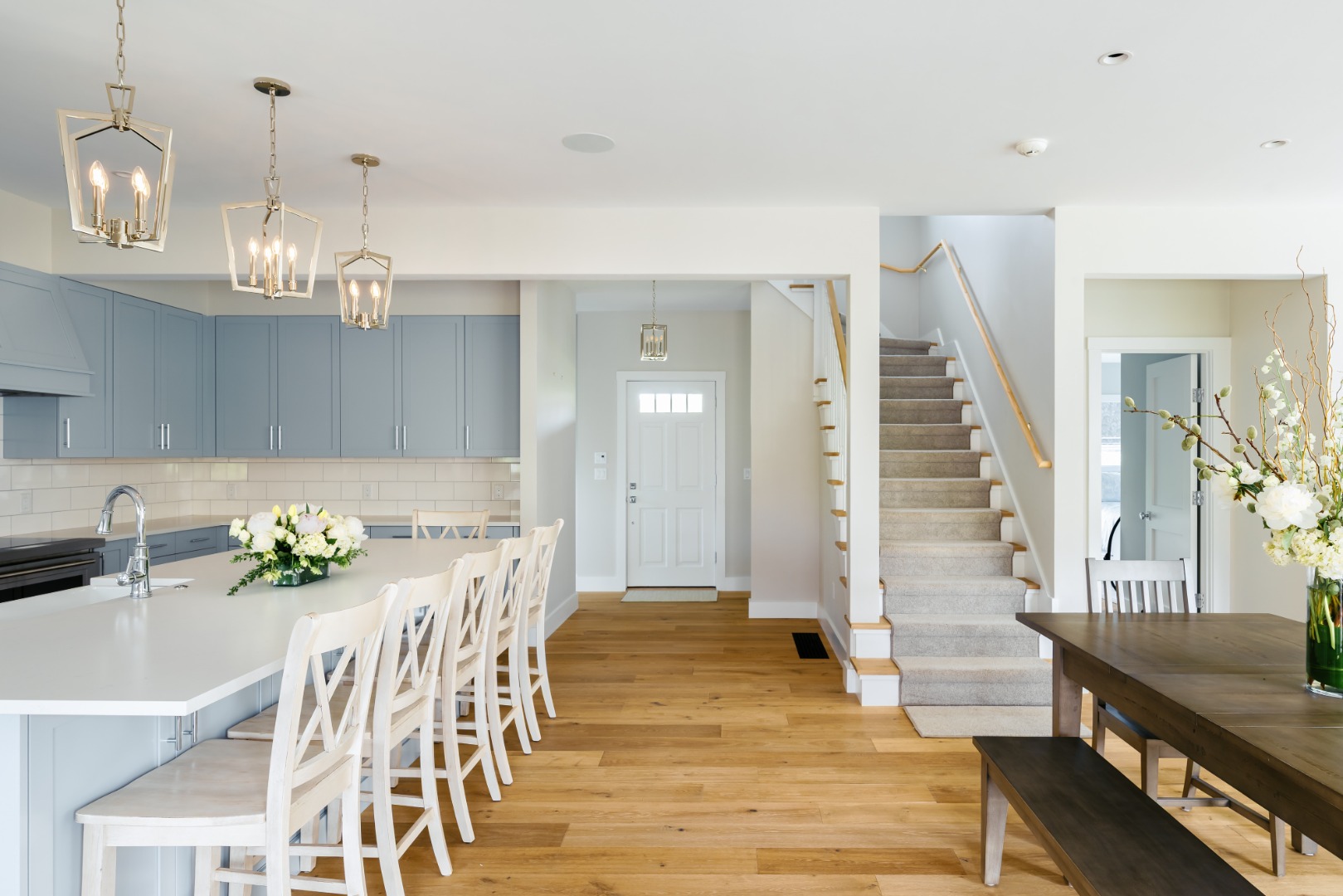 86 Cliff Road Nantucket, MA 02554 - Photo 4 of 29 a view of a dining room with furniture and wooden floor