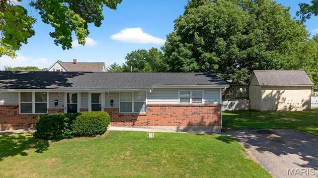 $455,000 | 214 East Market Street, Columbia, IL 62236