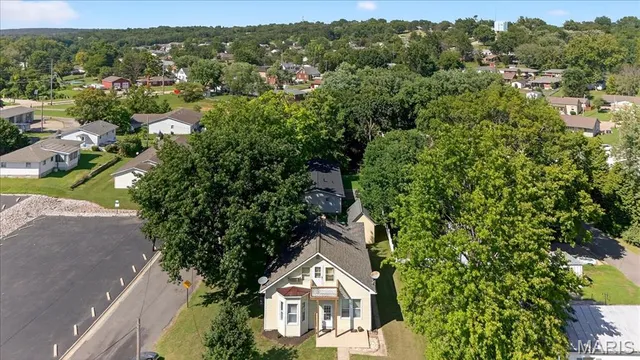 $455,000 | 214 East Market Street, Columbia, IL 62236