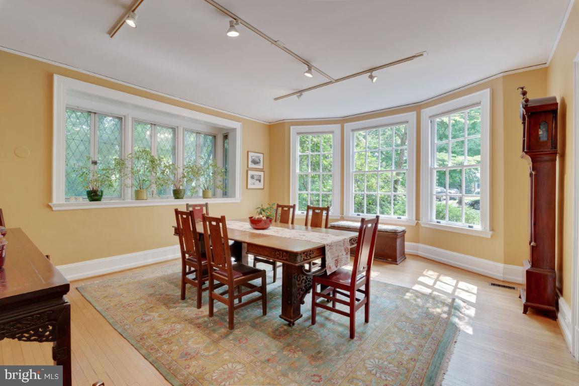 16 Midvale Road Baltimore, MD 21210 - Photo 8 of 39