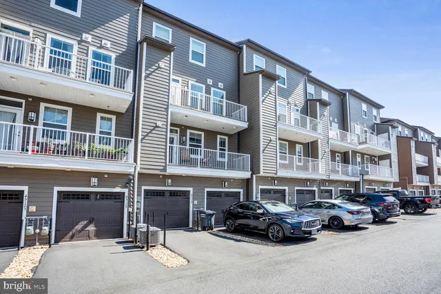 $485,000 | 45127 Kincora Drive, Sterling, VA 20166