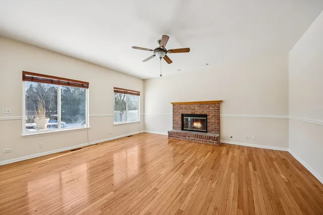 $550,000 | 2208 Grand Pointe Trail, Aurora, IL 60503