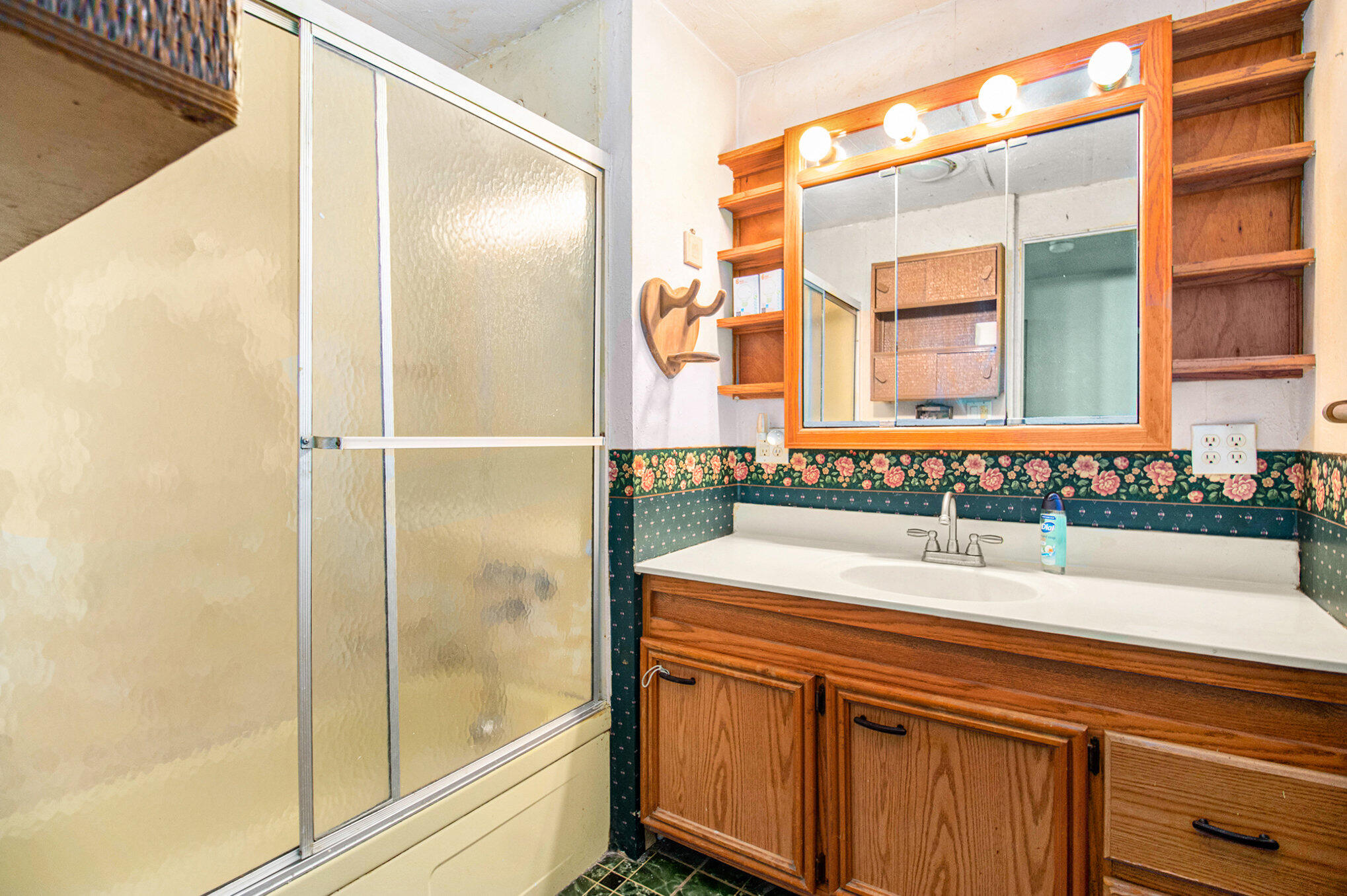 1943 Terminal Road Niles, MI 49120 - Photo 14 of 28 Bathroom