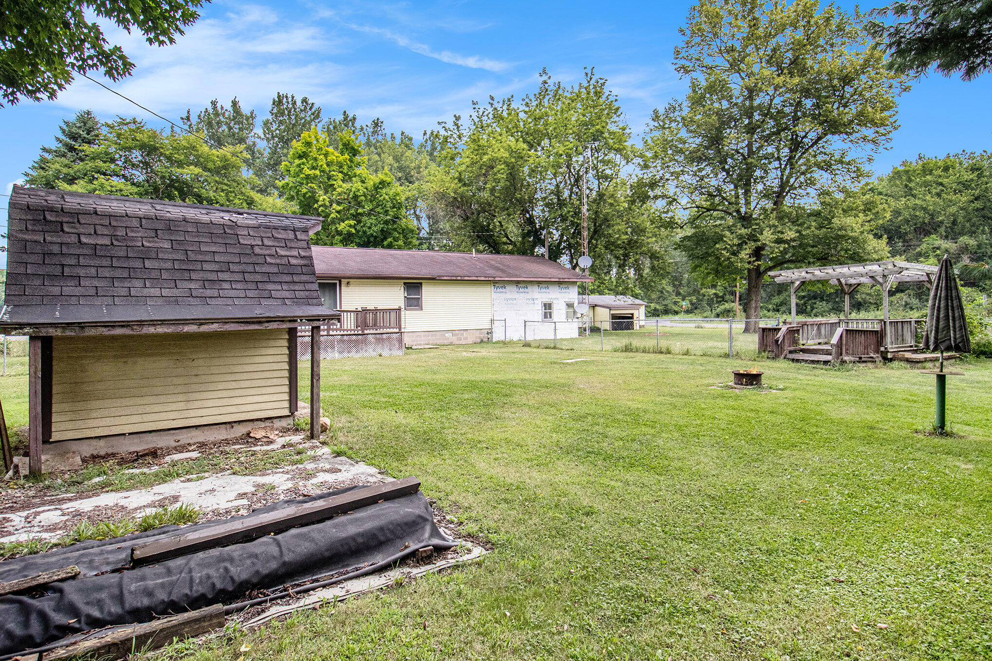 1943 Terminal Road Niles, MI 49120 - Photo 16 of 28 Backyard