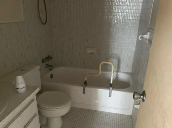 $90,250 | 5300 Washington Street, Unit C213, Hollywood, FL 33021