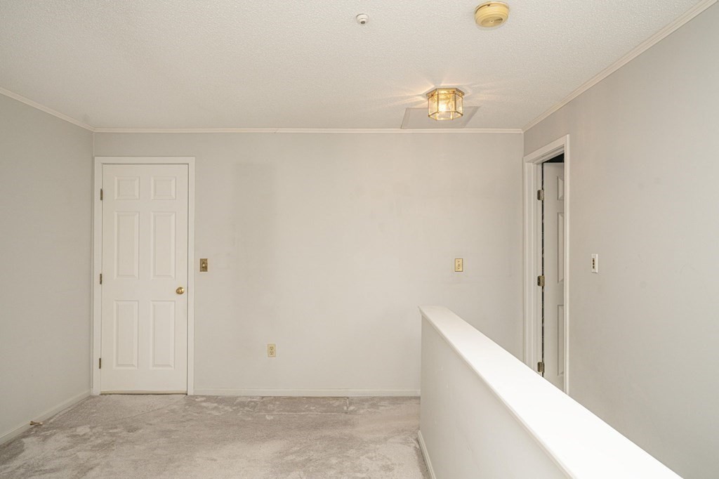 700 Shore Drive, Unit 511 Fall River, MA 02721 - Photo 21 of 40 a view of an entryway