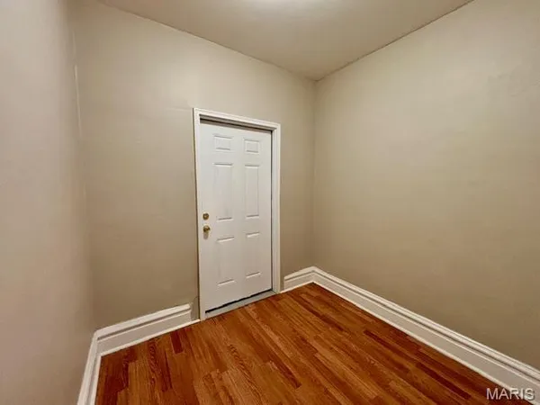 $1,200 | 4532 Pennsylvania Avenue, Unit 1F, St. Louis, MO 63111