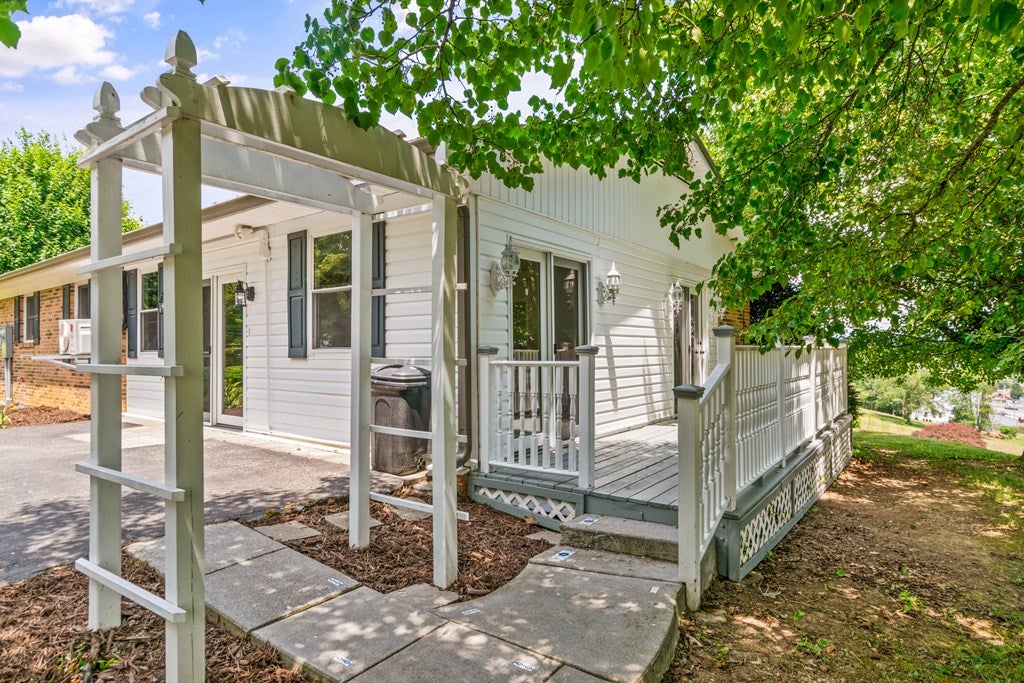 119 Mountain View Avenue Rural Retreat, VA 24368 - Photo 40 of 49 Gallery Image 40