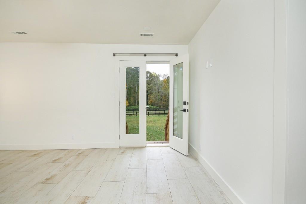 15585 South Thompson Road Alpharetta, GA 30004 - Photo 28 of 49
