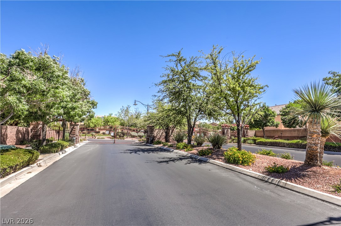 10731 Drake Ridge Avenue Las Vegas, NV 89166 - Photo 29 of 43