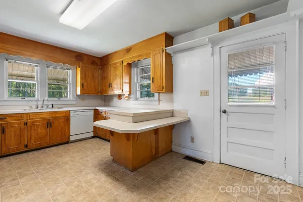 $290,000 | 7952 Highway 10 Highway, Vale, NC 28168