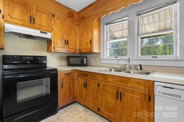 $300,000 | 7952 Highway 10 Highway, Vale, NC 28168