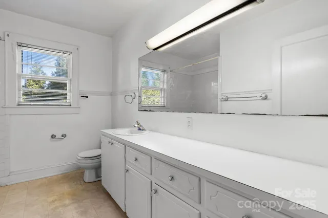 $300,000 | 7952 Highway 10 Highway, Vale, NC 28168