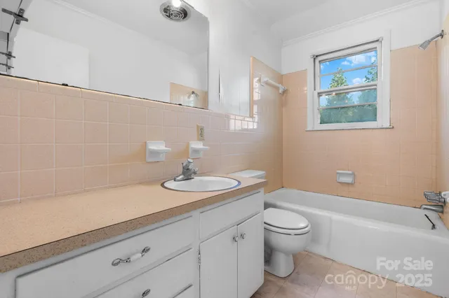 $300,000 | 7952 Highway 10 Highway, Vale, NC 28168