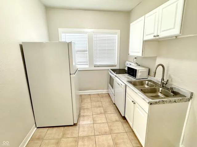 $99,900 | 824 Lasalle Street, Indianapolis, IN 46201