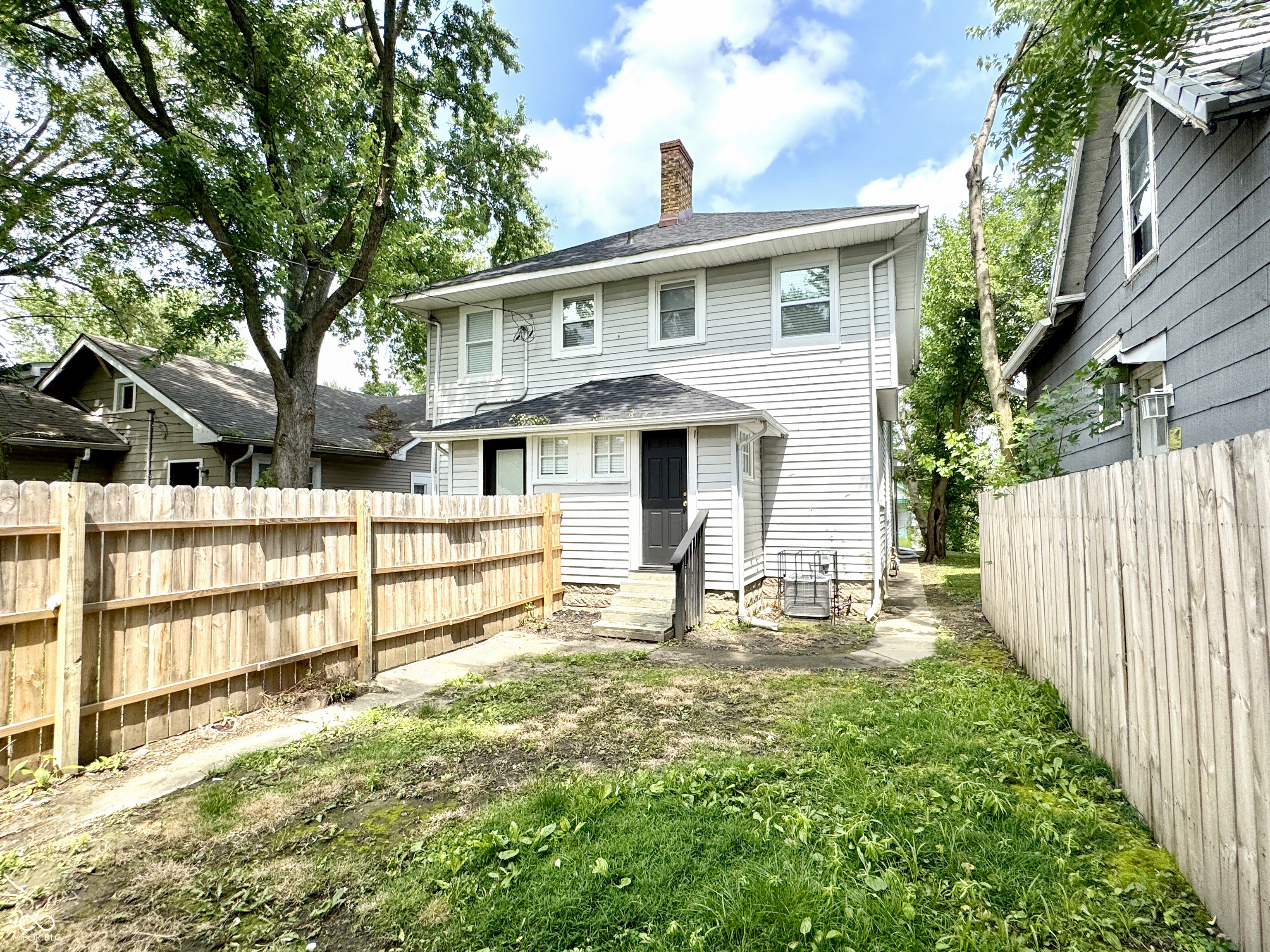 824 Lasalle Street Indianapolis, IN 46201 - Photo 7 of 33