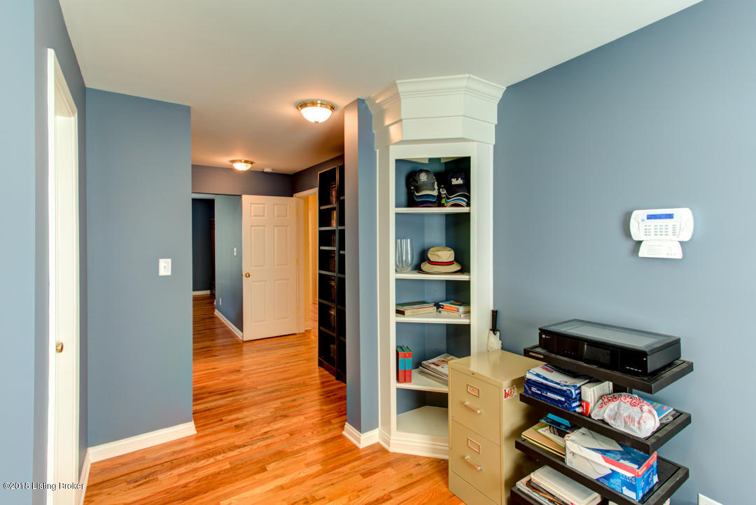 2204 Merrick Road Louisville, KY 40207 - Photo 14 of 34 Little built in area. Could be used for office or bring the laundry up to the first floor!