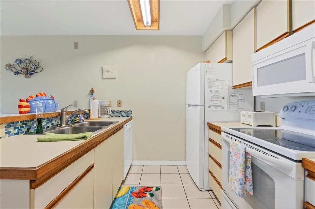 9400 Little Gasparilla, Unit E2 Boca Grande, FL 33921 - Photo 9 of 25