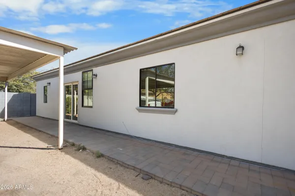 $1,870 | 7631 North 59th Lane, Glendale, AZ 85301