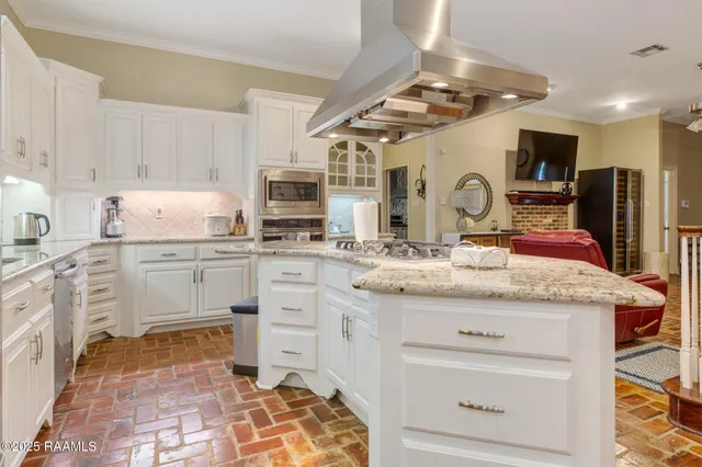 $750,000 | 115 Westfield Drive, Lafayette, LA 70503