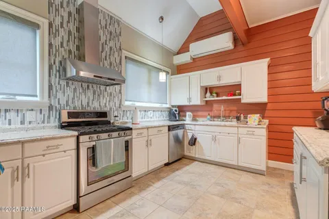 $750,000 | 115 Westfield Drive, Lafayette, LA 70503