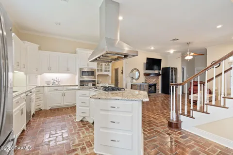 $750,000 | 115 Westfield Drive, Lafayette, LA 70503