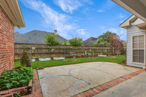 $750,000 | 115 Westfield Drive, Lafayette, LA 70503