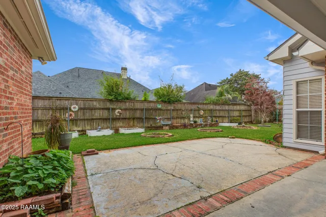 $750,000 | 115 Westfield Drive, Lafayette, LA 70503