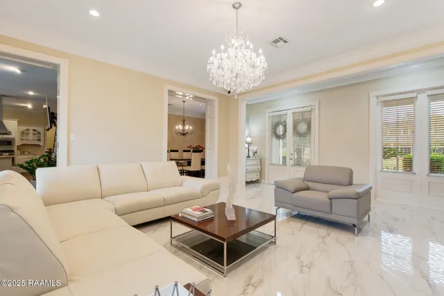 $750,000 | 115 Westfield Drive, Lafayette, LA 70503