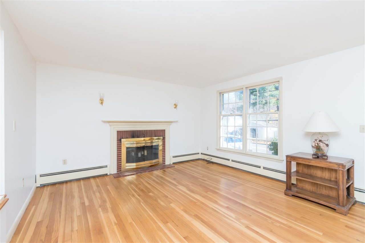 1610 River Road Manchester, NH 03104 - Photo 11 of 24