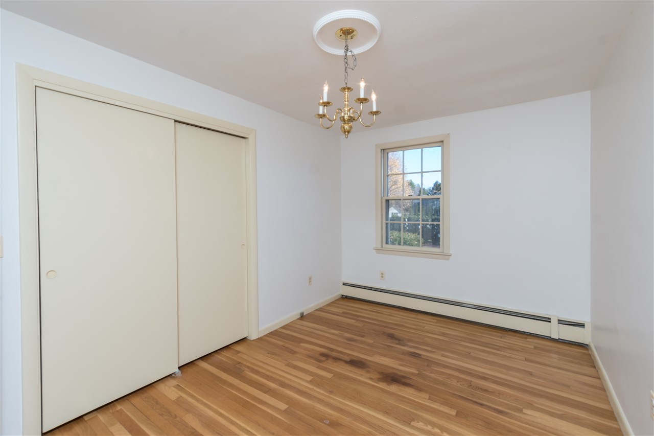 1610 River Road Manchester, NH 03104 - Photo 16 of 24