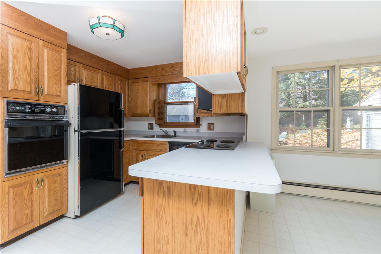 1610 River Road Manchester, NH 03104 - Photo 6 of 24