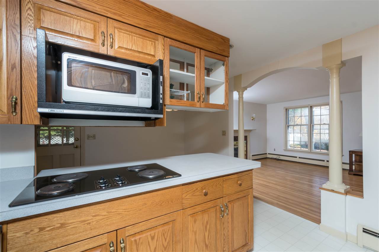 1610 River Road Manchester, NH 03104 - Photo 7 of 24