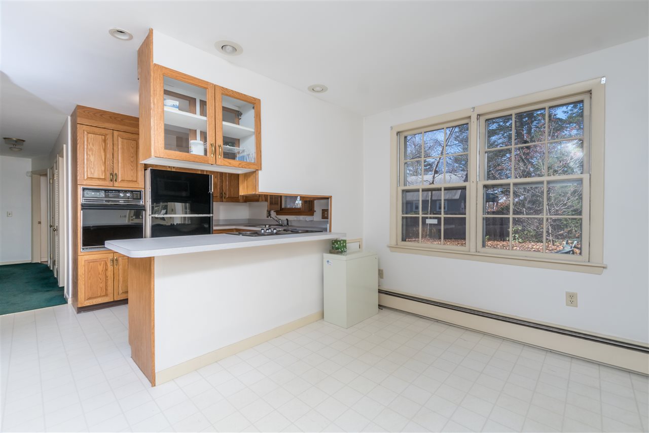 1610 River Road Manchester, NH 03104 - Photo 9 of 24