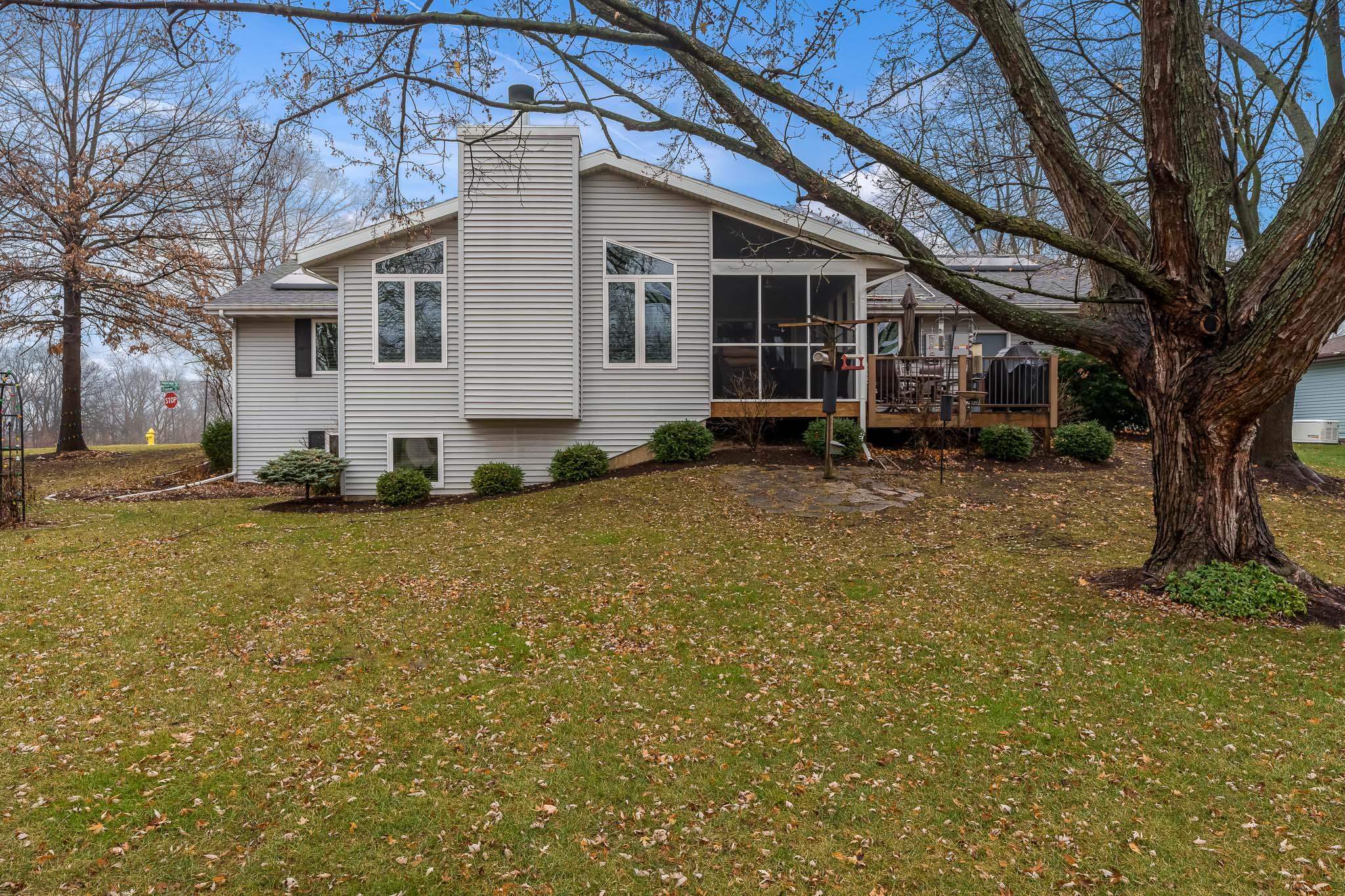 1607 South Trainer Road Rockford, IL 61108 - Photo 3 of 42 Gallery Image 3