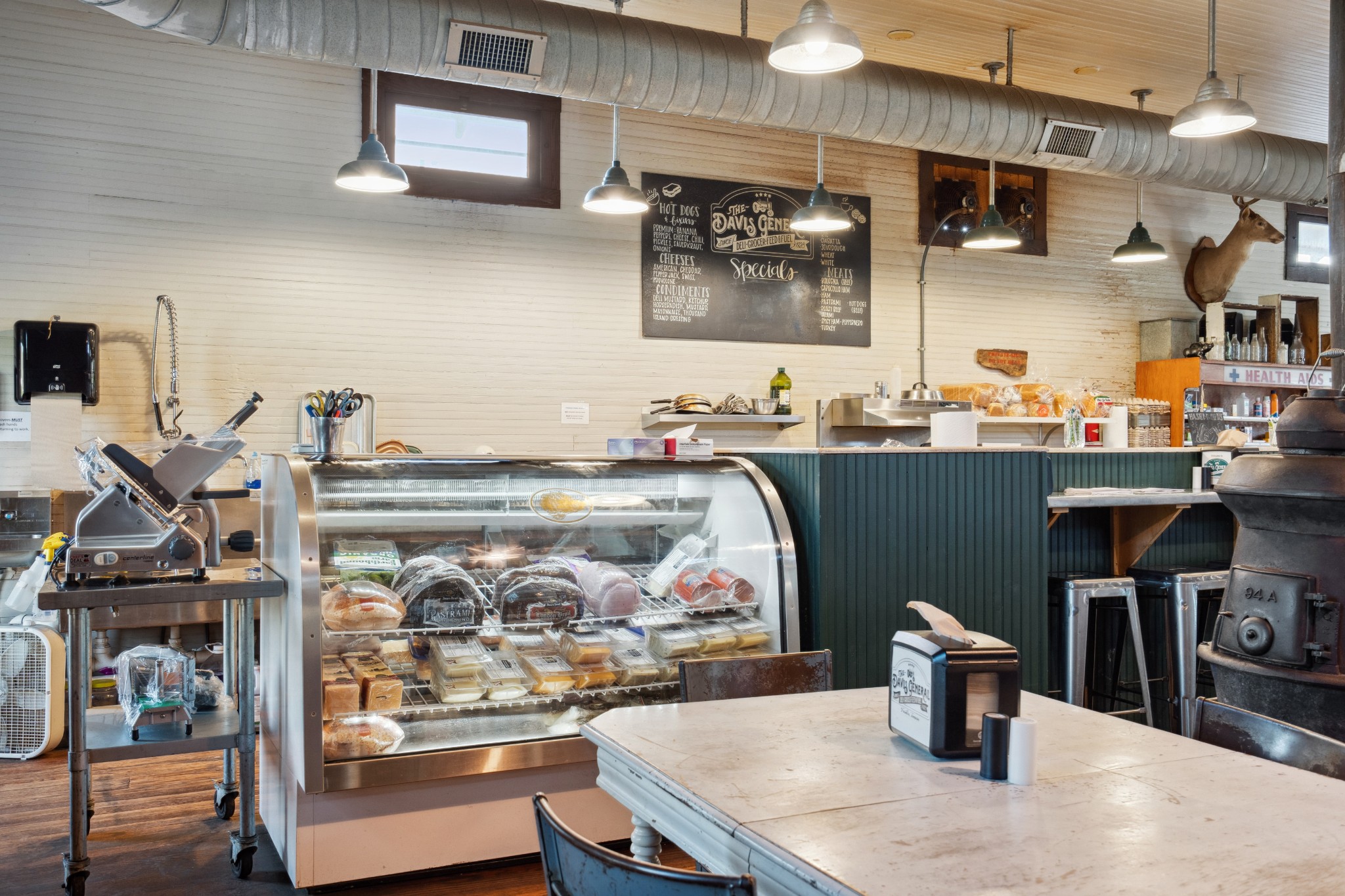 5600 Leipers Creek Road Franklin, TN 37064 - Photo 14 of 39 a kitchen with a stove and a white refrigerator
