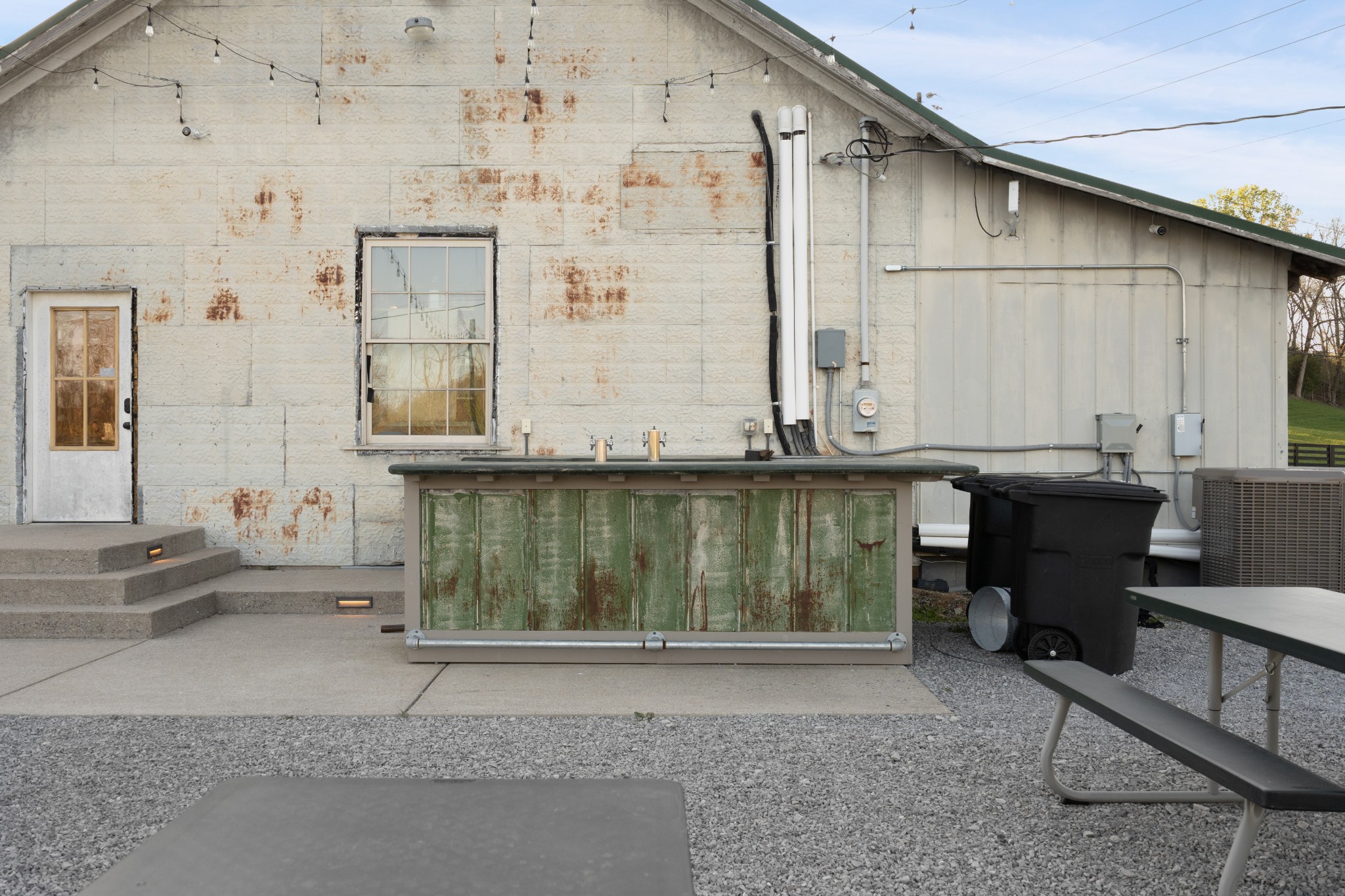 5600 Leipers Creek Road Franklin, TN 37064 - Photo 26 of 39 a backyard of a house with a table and chairs