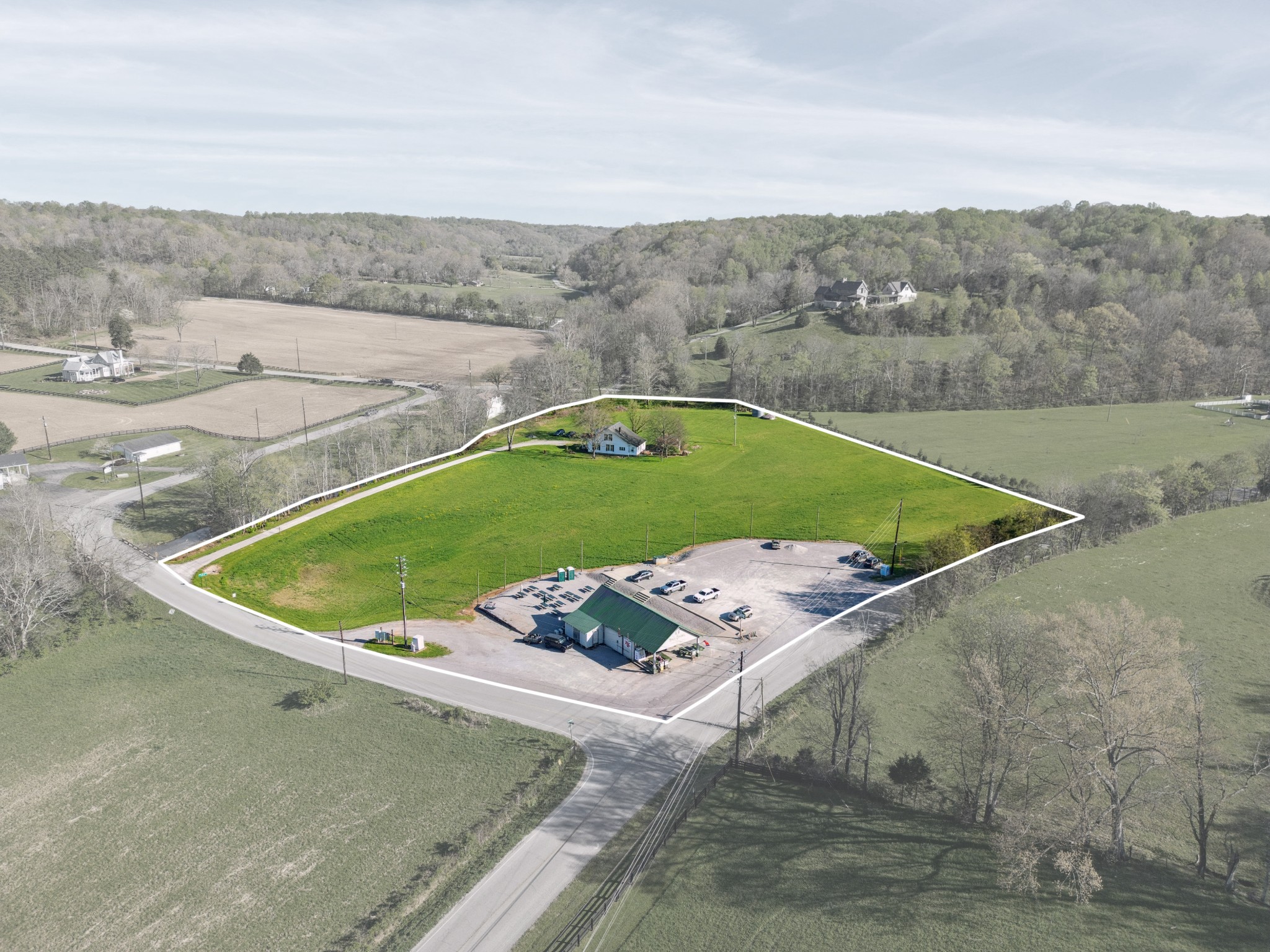 5600 Leipers Creek Road Franklin, TN 37064 - Photo 30 of 39 a view of a pool in a yard