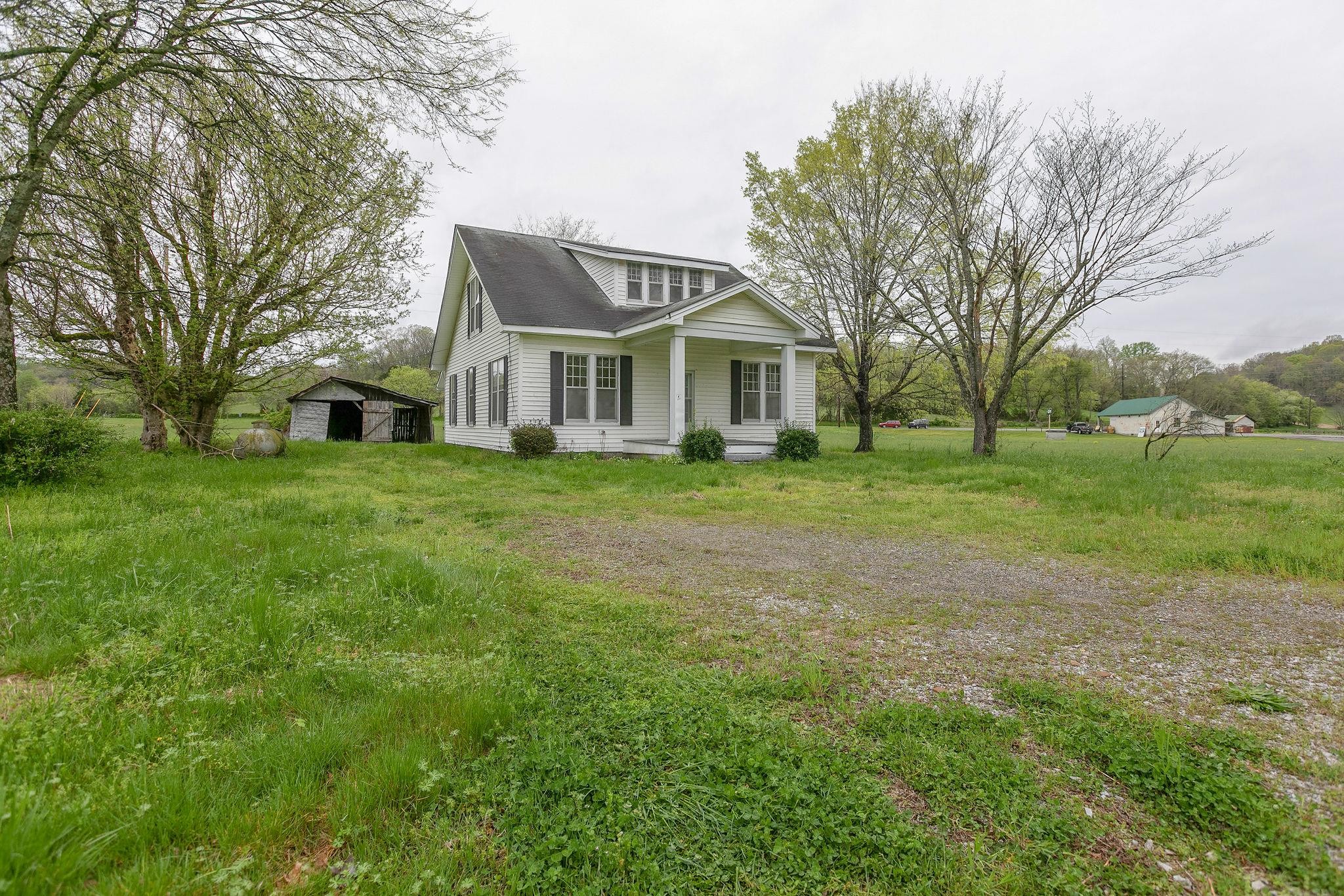 5600 Leipers Creek Road Franklin, TN 37064 - Photo 32 of 39 a front view of a house with a yard