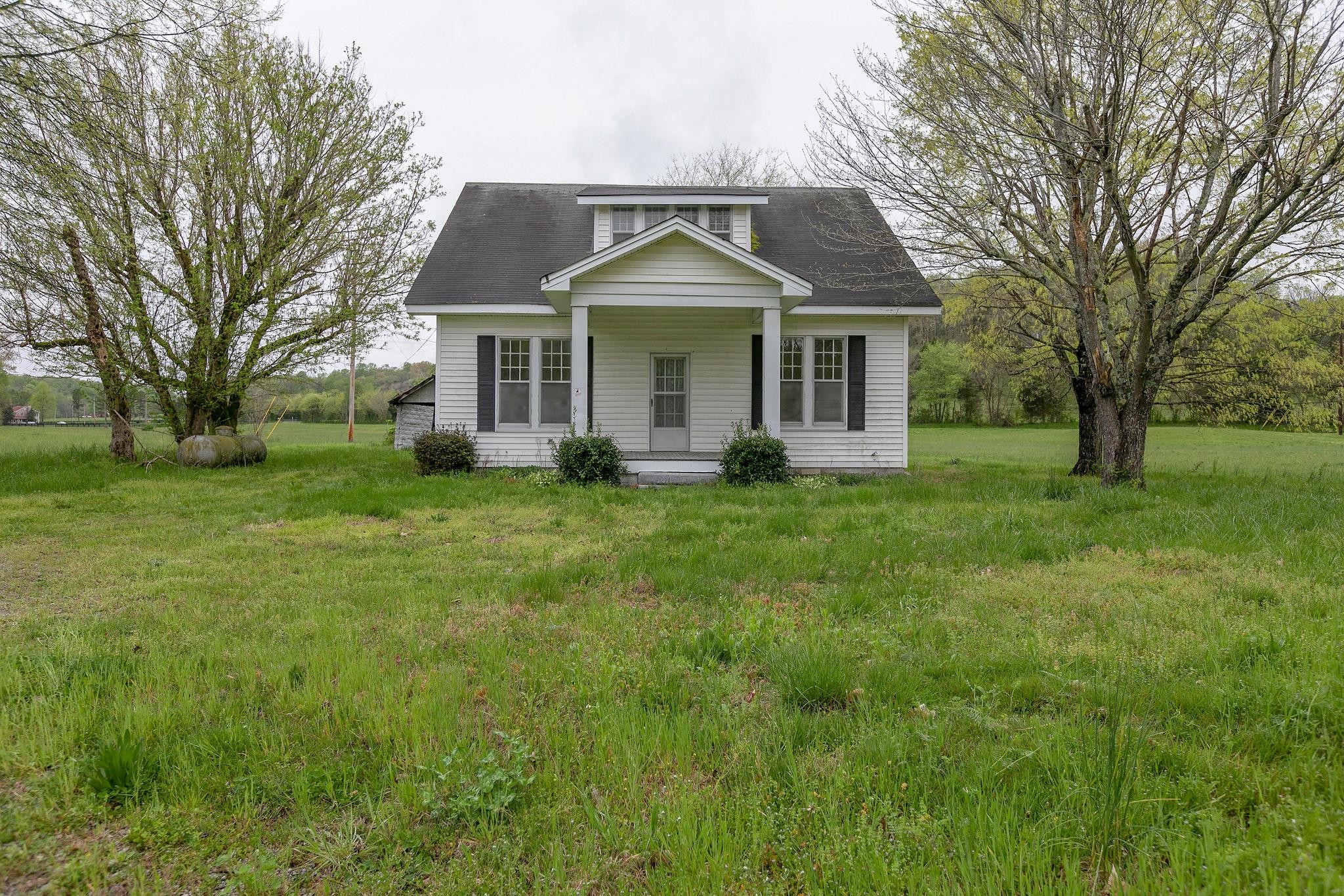 5600 Leipers Creek Road Franklin, TN 37064 - Photo 33 of 39 a front view of house with yard and green space