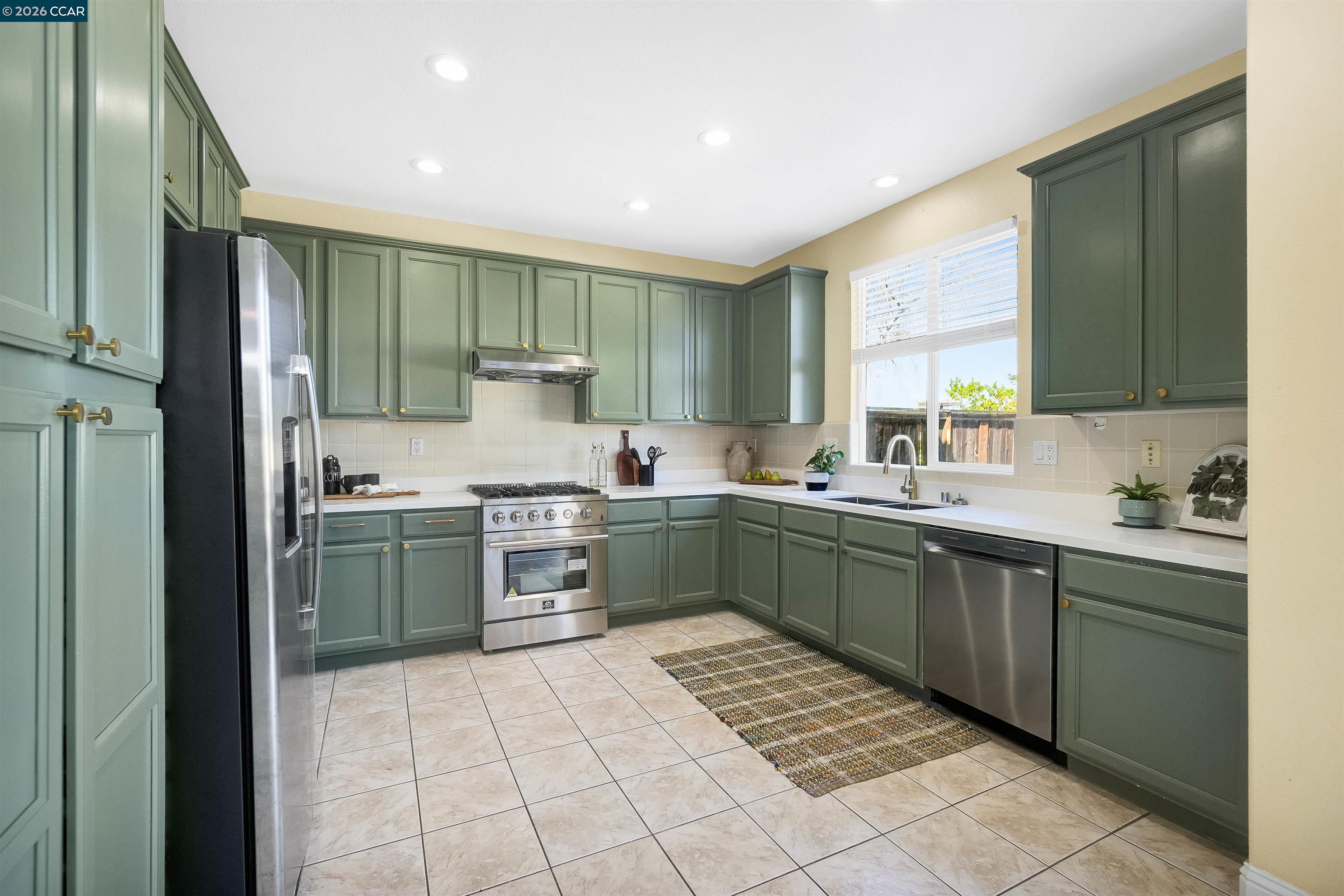1012 Salt Spray Terrace Hercules, CA 94547 - Photo 14 of 60