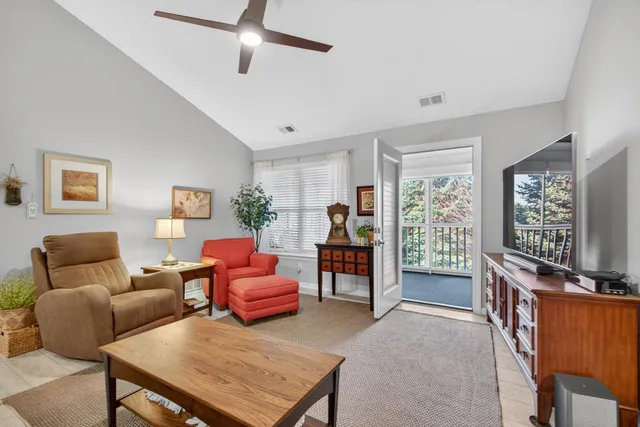 $224,900 | 778 West Barrington Circle, Jackson, MI 49203