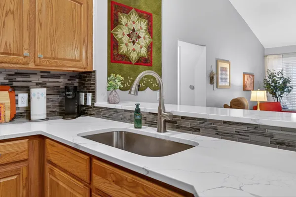 $219,900 | 778 West Barrington Circle, Jackson, MI 49203