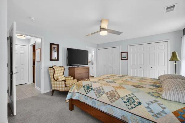 $219,900 | 778 West Barrington Circle, Jackson, MI 49203