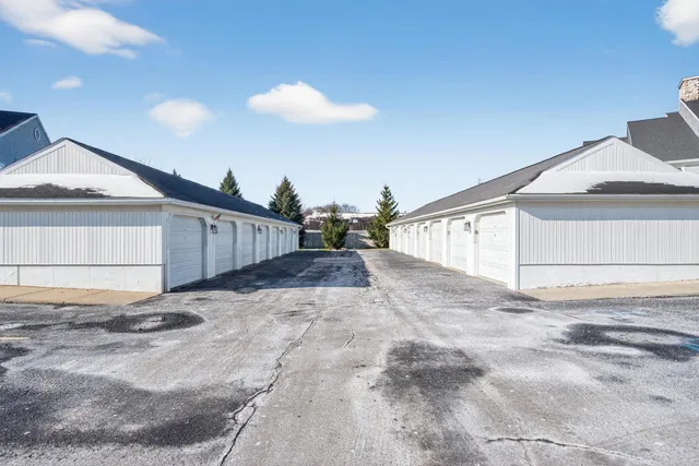 $224,900 | 778 West Barrington Circle, Jackson, MI 49203