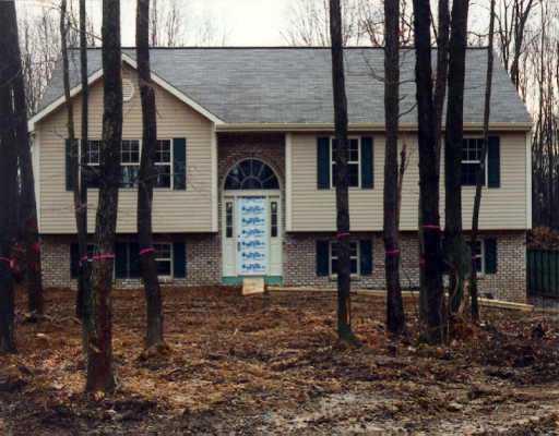 9-10 Buttercup Road Butler, PA 16053 - Photo 1 of 1