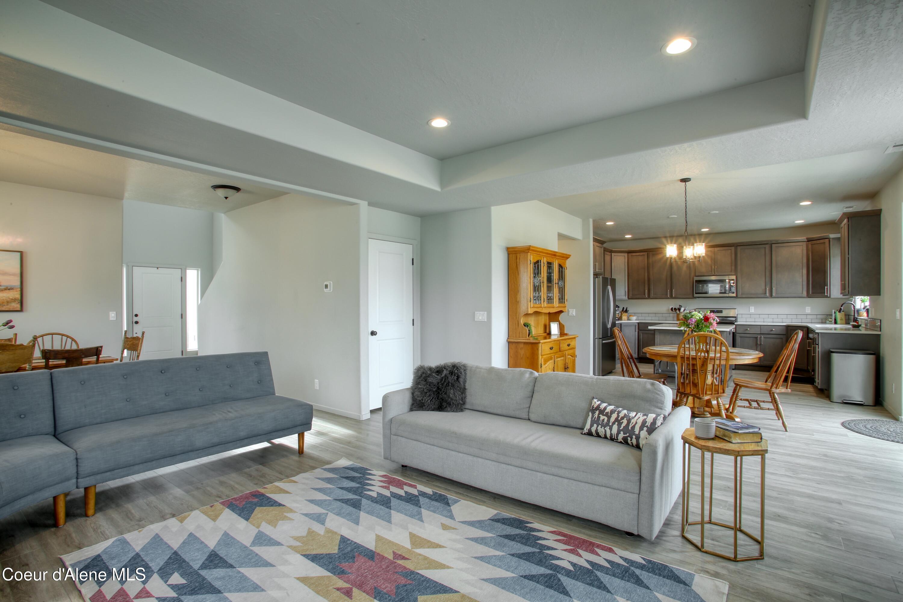 6489 West Astoria Loop Rathdrum, ID 83858 - Photo 11 of 43 fam:kit:dining open